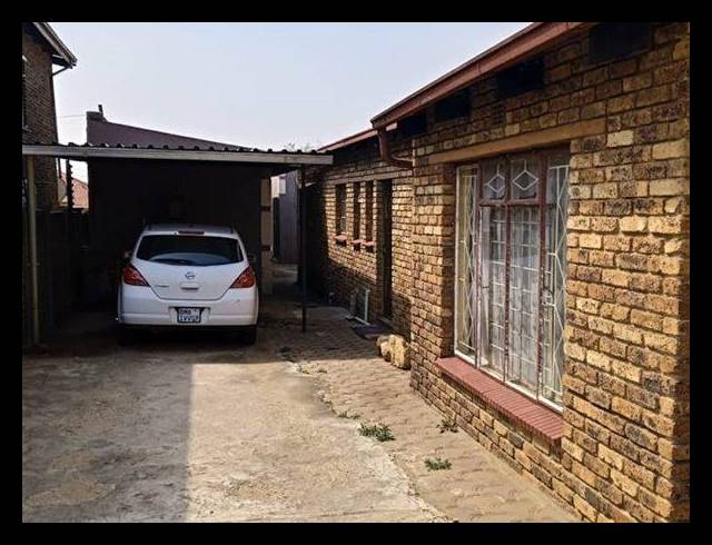 7 BEDROOM HOUSE FOR SALE IN ROSETTENVILLE